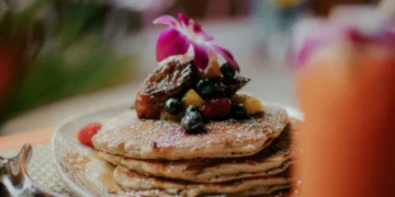Pancakes with berries