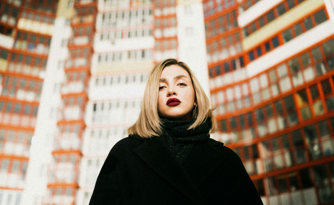 Professional Etiquette Behaviors That Elevate Presence