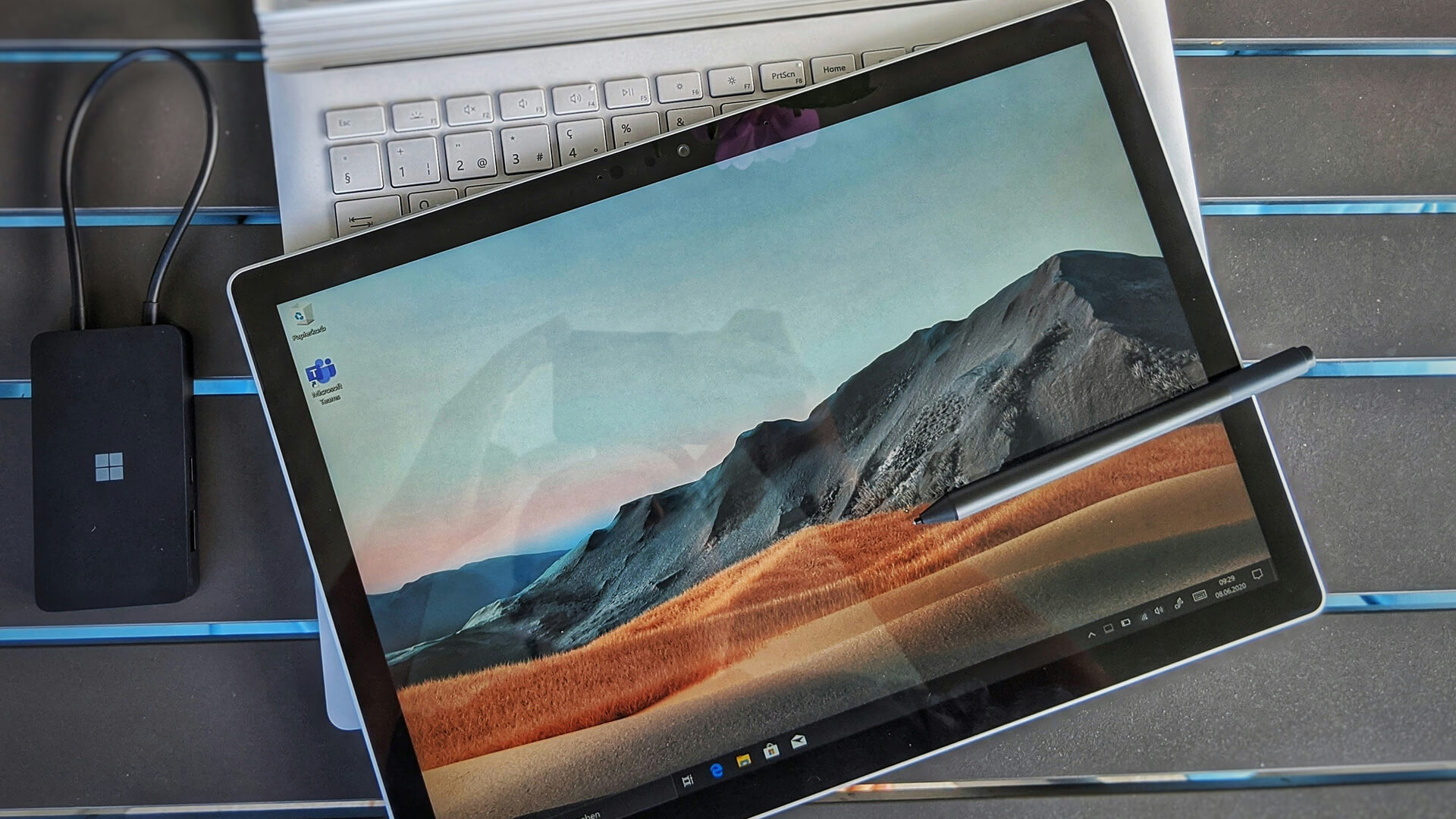 Surface Book 3 and 2 Continue Windows 11 2025 Update Rollout